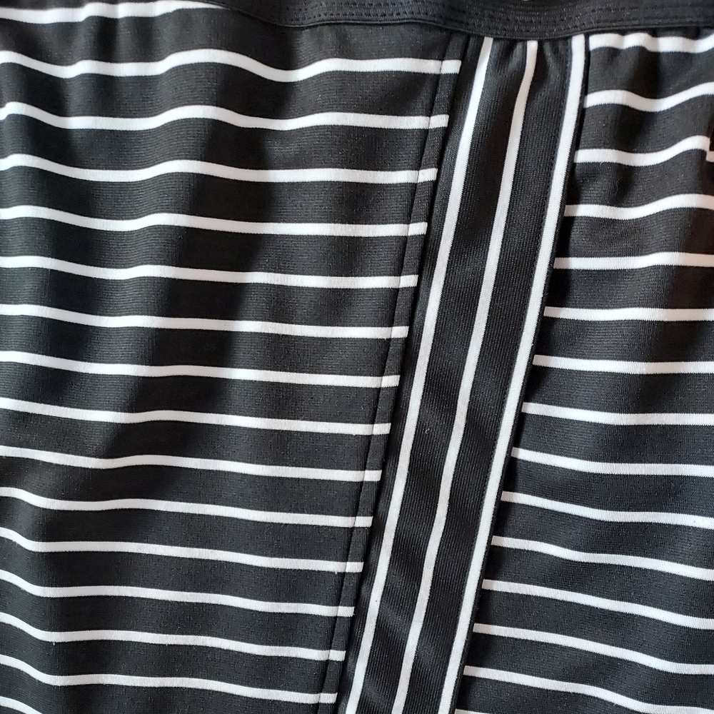 Speechless Black and White Blouson Dress Size Small - Picture 4 of 4